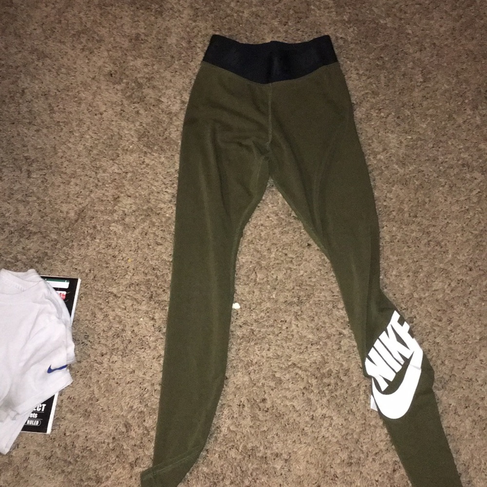 Nike leggings